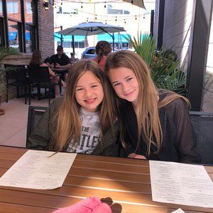 Meet your Posher, Ali and caitlin